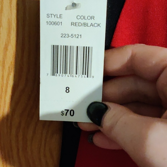 Dress - Picture 3 of 3